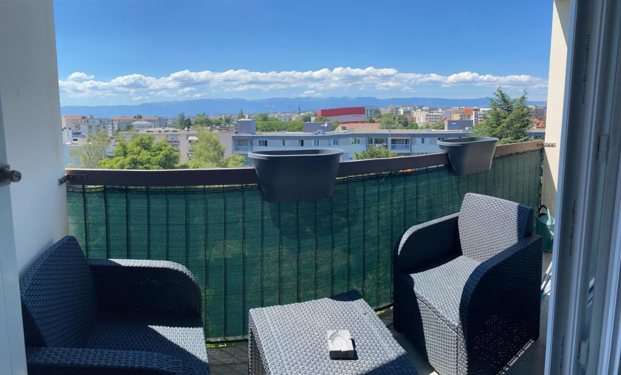 Appartement Avec Belle Vue Et Place De Parking Annemasse Kültér fotó